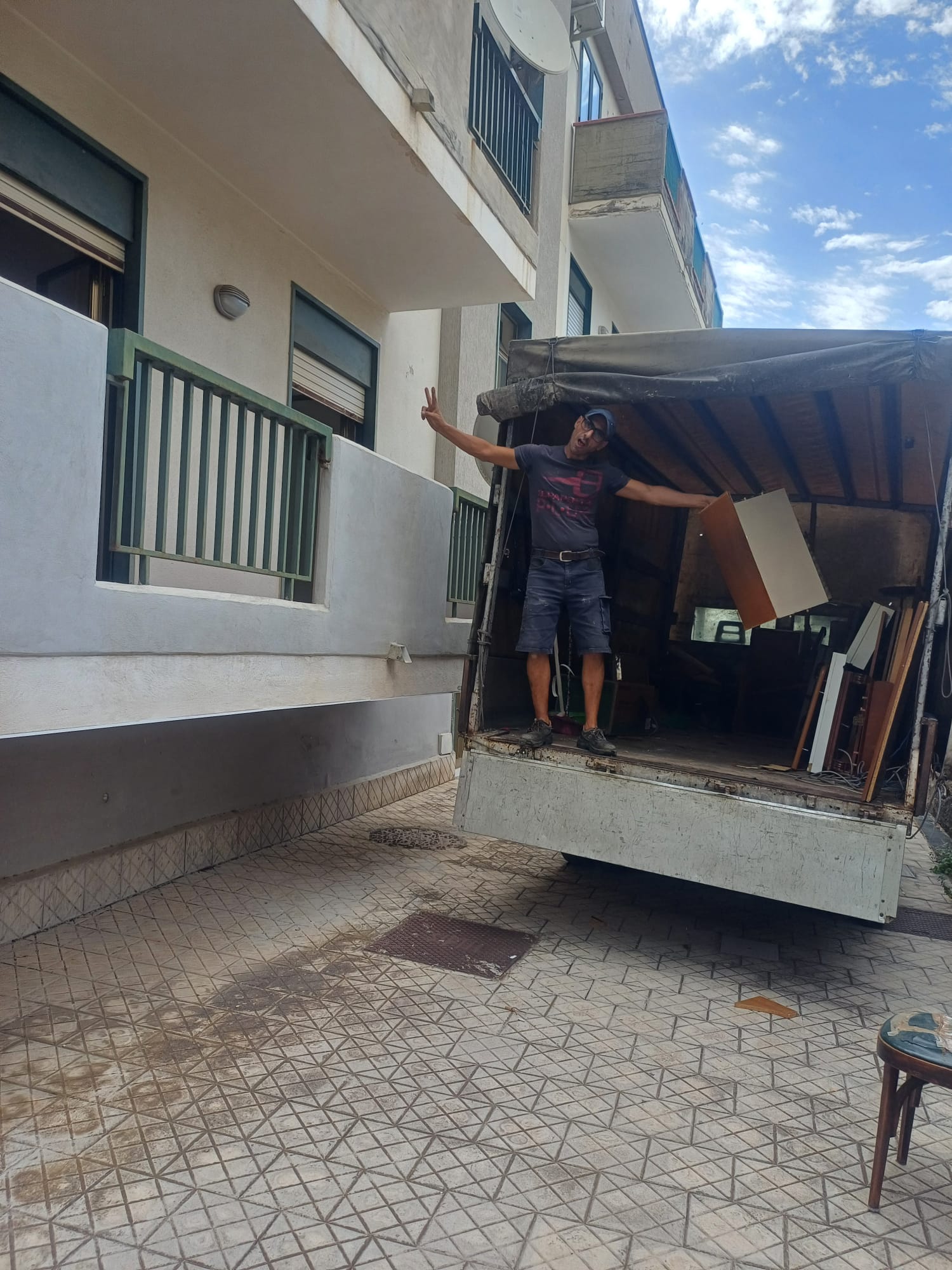 Sgombero cantina Catania